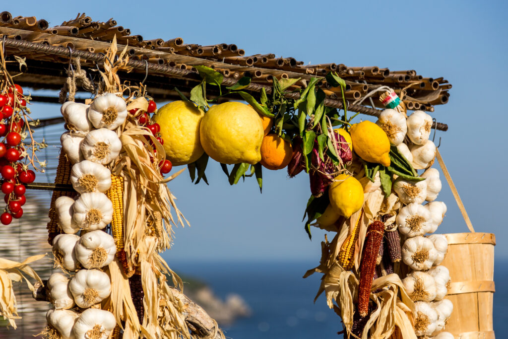 Lemon/garlic shop along Amalfi Coast